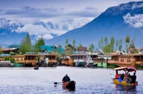 Kashmir Himalaya Tour with an Insider